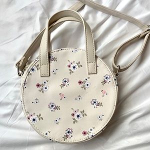 Flower shoulder purse